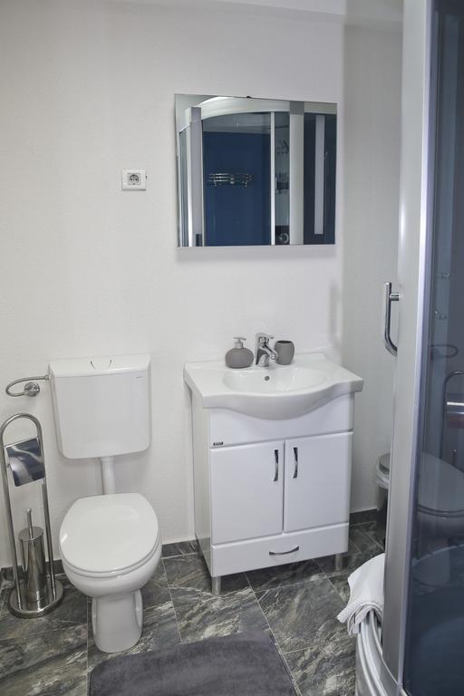 Apartments Qualitas Kotor Ngoại thất bức ảnh