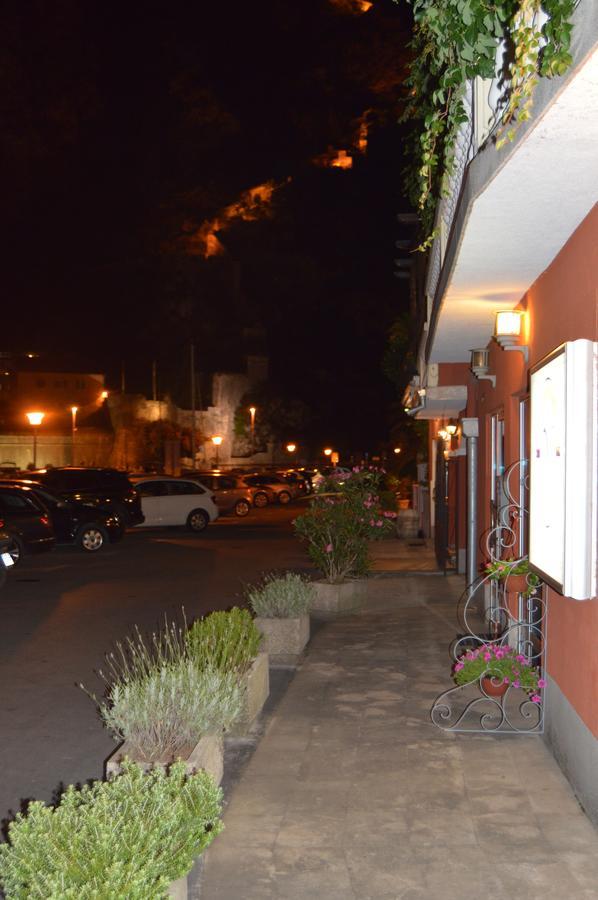 Apartments Qualitas Kotor Ngoại thất bức ảnh